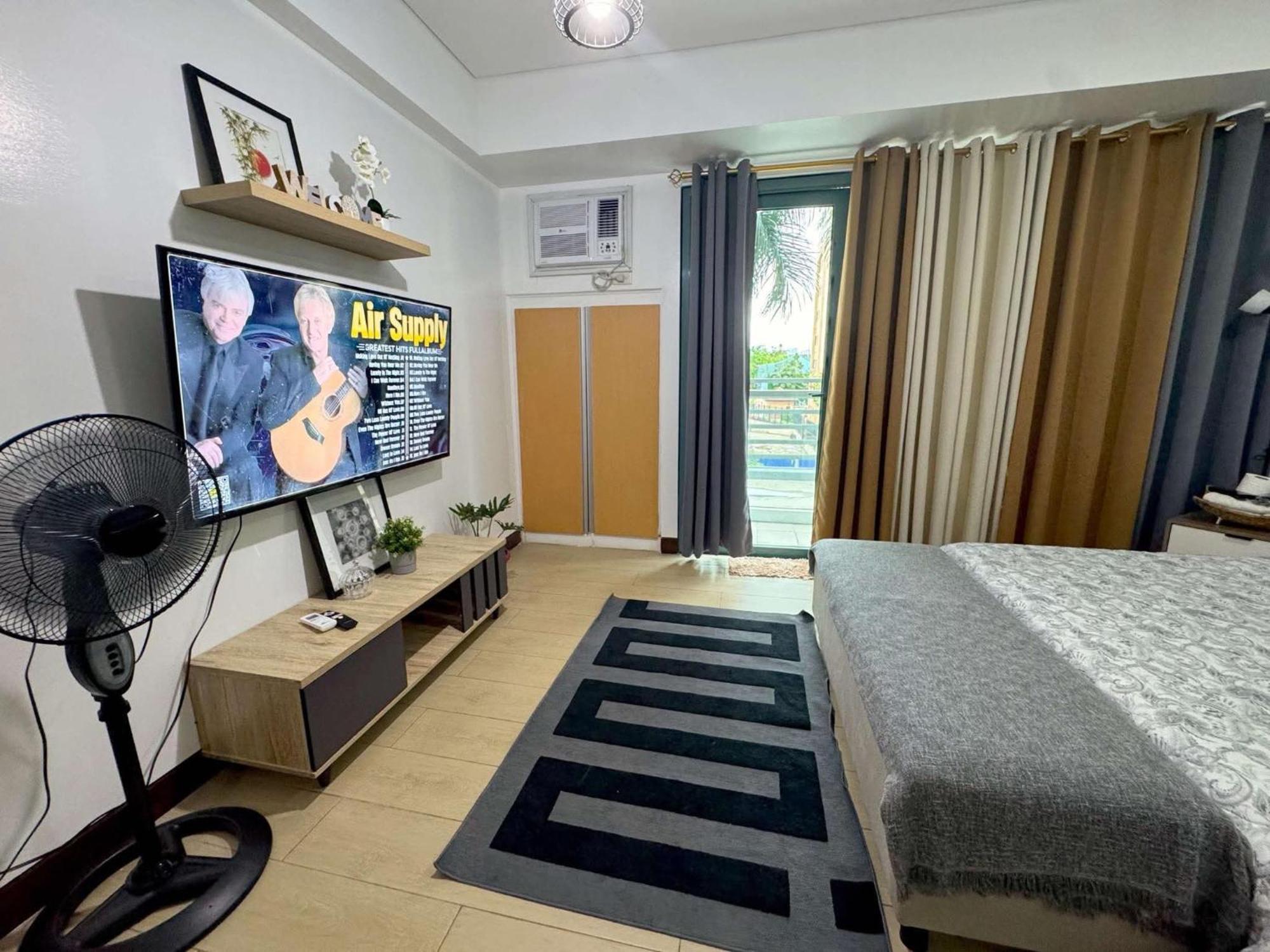 Two Palm Tree Villas Pasay Exterior photo